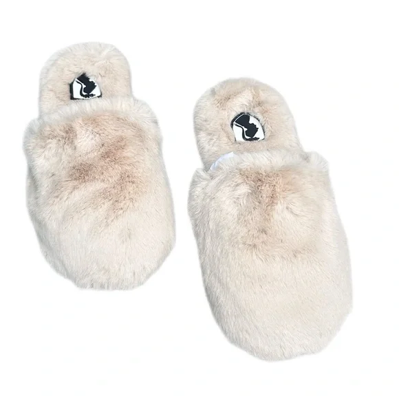 New Vivienne Hu Women's Cream Faux Fur Slide Slippers VHNY - Picture 1 of 10
